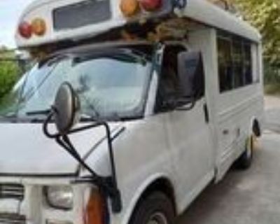 Solar-Powered Chevrolet Diesel School Bus Conversion / Skoolie