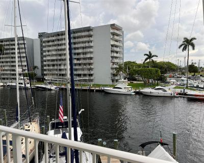 2 Bedroom 2BA 842 ft Apartment For Rent in Miami, FL