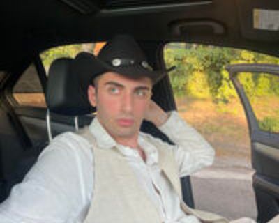 Temur T is looking for a New Roommate in Washington Dc with a budget of $1300.00
