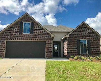 3 Bedroom 2BA 1691 ft Pet-Friendly Single Family Home For Rent in Youngsville, LA