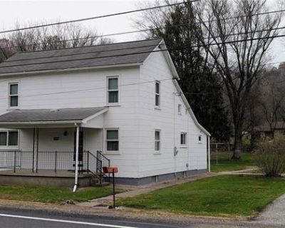 6 Bedroom 1BA Single Family Home For Sale in DILLONVALE, OH