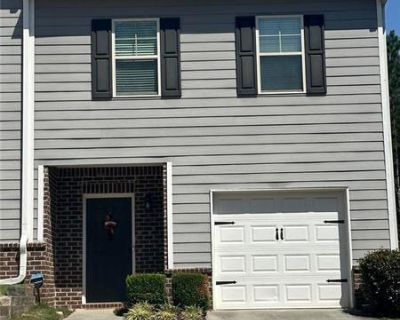 3 Bedroom 2BA Townhouse For Sale in Oakwood, GA