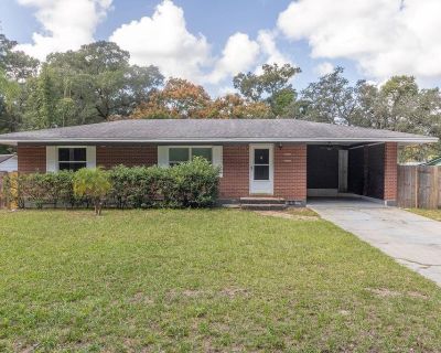 2 Bedroom 1BA 1104 ft Apartment For Rent in Deland, FL