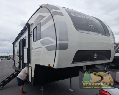 2025 Cruiser Essence E-28DB