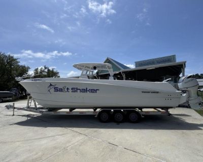 2022 Twin Vee 340 Center Console GFX