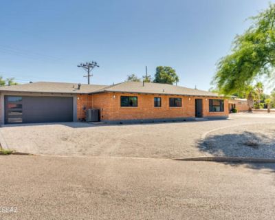 3 Bedroom 3BA 2141 ft Single Family Home For Sale in Tucson, AZ