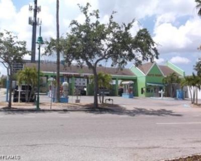 Commercial Property For Sale in Cape Coral, FL