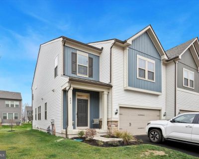 3 Bedroom 2BA 3428 ft Townhouse For Sale in Horsham, PA