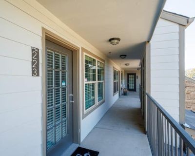 1 Bedroom 1BA 500 ft Condominium For Sale in DALLAS, TX