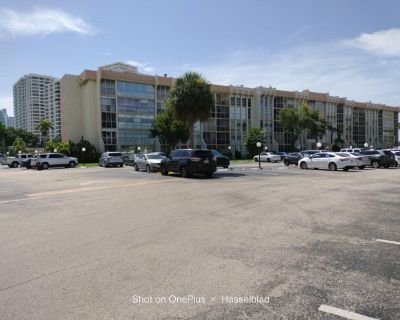 Three Islands Blvd Apt,hallandale Beach, Condo For Rent