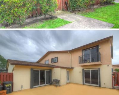 3 Bedroom 2BA 1646 ft Townhouse For Rent in Lake Worth, FL