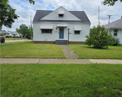 3 Bedroom 2BA Single Family House For Sale in Brooklyn, OH