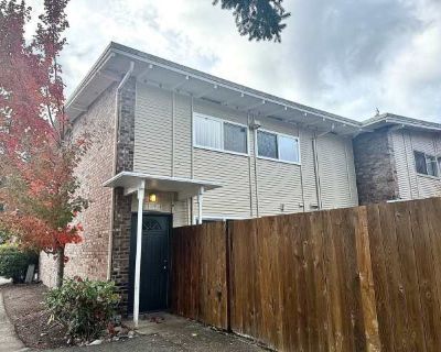 Bright Updated Townhome. A center for retail and high-tech, Bellevue also boasts great schools and a small-town vibe. In unit laundry Pet friendly Parking Recently renovated Unit Amenities in unit laundry recently renovated Property Amenities dogs allowed pet friendly parking cats allowed. Pets allowed. 2 Bedroom. 1.5 Bathroom. 0 ft