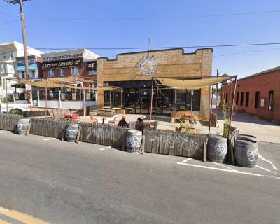 6320 ft Commercial Property For Rent in Baltimore, MD