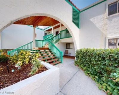 2 Bedroom 2BA 983 ft Furnished Condominium For Sale in SEBRING, FL