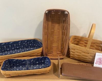 2 rectangular baskets - 14.75 L x 7.75 W x 3.5 H 1 small rectangular- 11.5 L x 5 W x 2.75 H 1 basket with handle - 7.75 x 10.75 x 5.5 H (11 H to handle). MESSAGE to arrange pick up time.