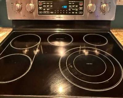 Electric glass top stove