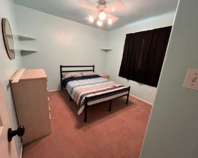 Donna Klepacki (Has a House). Room in the 5 Bedroom 3BA House For Rent in Bakersfield, CA