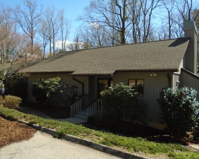 NICELY UPDATED 2BR 2BA 2 DECK TOWNHOUSE CONDO in Desirable Braewick Estates. Walk to downtown Tryon, shopping, churches, Fine Arts Center, library, post office, movie theater, and more. Convenient to Tryon International Equestrian Center, FENCE, St. Luke's Hospital, Columbus, Saluda, Mill Spring, Landrum and Campobello. End Unit. 1,244 sq. ft. Open floor plan. Stainless & granite kitchen. LR/DR...