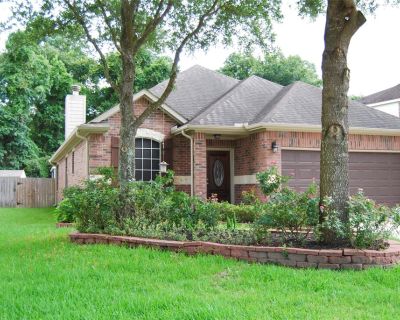 3 Bedroom 2BA 1733 ft Single Family Detached House For Rent in Porter, TX