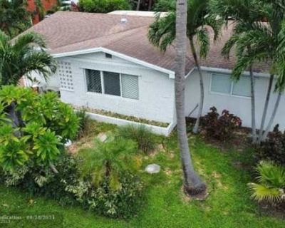 3 Bedroom 2.5BA 1609 ft Furnished Apartment For Rent in Oakland Park, FL