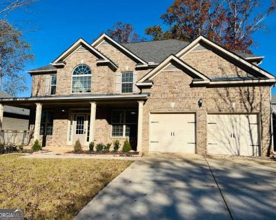 7 Hollow Way Point. Property for Rent in Newnan, GA for $2,895 with 5 bedrooms and 4 full baths. This 3,551 square foot property was built in 2015 on a lot size of 0.25.. Wow! Hot location! Quick I85 access! Will not last! Huge rooms, kitchen w/island, fenced yard with patio, hardwood flooring, 2 car garage, arched doorways! Schedule a showing today!. Vegetation Grassed Partially Wooded Fencing...