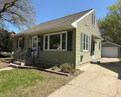 3 Bedroom 2BA 1200 ft Single Family House For Sale in Willmar, MN