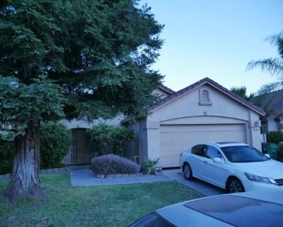 Move-In Special 1/2 Off the First Months Rent. Home to many museums and festivals, you'll love the mild winters and easy commuter access in Stockton. Hardwood floors Dogs allowed Garage Ceiling fan Microwave Carpet Unit Amenities carpet ceiling fan hardwood floors microwave oven range Property Amenities parking garage dogs allowed. Pets allowed. 3 Bedroom. 2 Bathroom. 1414 ft