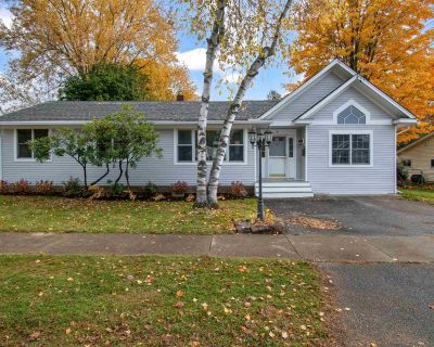3 Bedroom 2BA 1867 ft Single Family House For Sale in South Burlington, VT