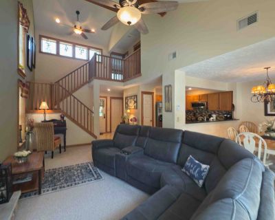 3 Bedroom 3BA House Vacation Rental in Maple Manor, Tannersville, PA