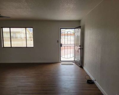 3 Bedroom 2BA 1466 ft Apartment For Rent in Lake Havasu City, AZ