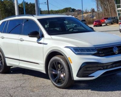 Used 2024 Volkswagen Tiguan SE R-Line Black