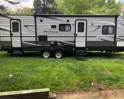 2018 Pioneer by Heartland camper
