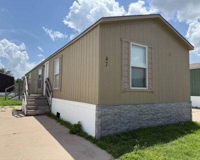 3 Bedroom 2BA 960 ft Mobile Home For Rent in Wichita, KS