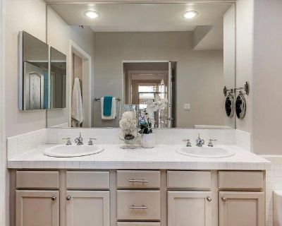 Total rooms: 2. Deposit: $2,200.00 * Utilities included?: Yes * Fees apply?: No. No preference. Non-smoking. Not for couples. Furnishings: Furnished * Balcony/roof terrace: Yes * Disabled access: * Living room: shared * Broadband included: Yes. Availability Available Dec 01 2025 Minimum term 12 months Maximum term None. Available for rent is a private, furnished bedroom with its own private bat...