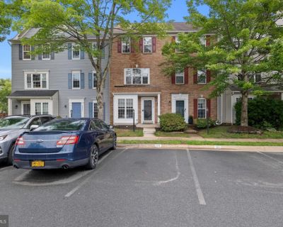 3 Bedroom 2BA 1871 ft Townhouse For Sale in Bristow, VA