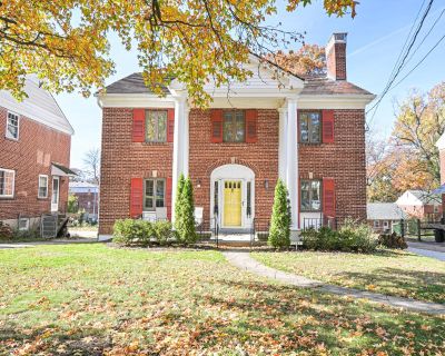 1 Bedroom 3394 ft Studio For Sale in Delhi Twp, OH