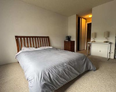 Private room with own bathroom in a Condo with 1 roomie, San Leandro, CA 94577
