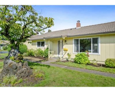 2 Bedroom 1BA 962 ft Condominium For Sale in PORTLAND, OR