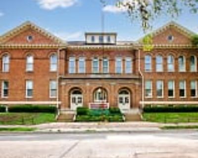 1 Bedroom 1BA Apartment For Rent in Omaha, NE Saunders School Apartments