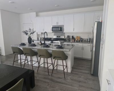 OniZeke (Has a Townhouse). Room in the 1 Bedroom 1BA House For Rent in Murrieta, CA