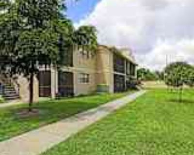 1 Bedroom 1BA 810 ft² Apartment For Rent in Fort Myers, FL 5303 Summerlin Rd #315