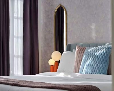 Available on: now. Furnished. Parking available * Internet included * LGBTQ+ friendly * Students welcome * 40+ years welcome. Modern Furnished Private Room Safe, Convenient, and Nearby to Everything Welcome to your new home away from home! This newly renovated, modern-style furnished private room is located in a quiet, safe neighborhood within walking distance to Cal State Fullerton and Troy Hi...