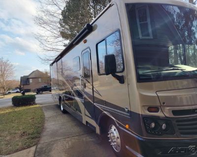 2018 Fleetwood Bounder� 35K
