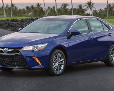 Used 2015 Toyota Camry Hybrid SE