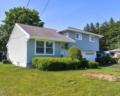 3 Bedroom 1BA 1132 ft Apartment For Rent in Loudonville, NY