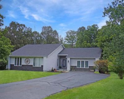 5 Bedroom 2BA 2434 ft Single Family Home For Sale in BENTON, KY