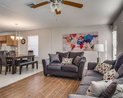 3 beds 2 bath townhome vacation rental in Arlington, TX