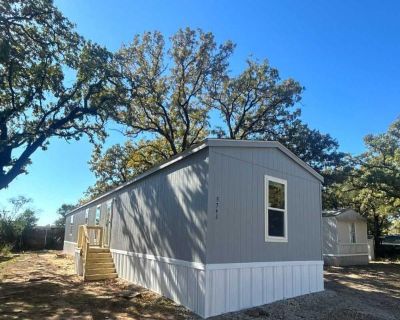 3 Bedroom 2BA 1216 ft Mobile Home For Rent in Fort Worth, TX