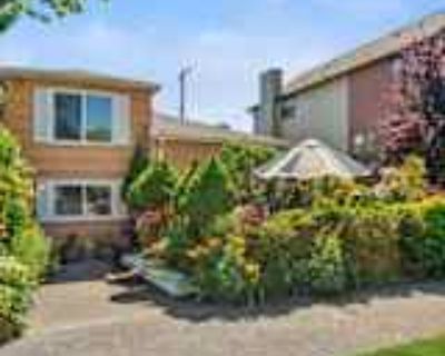 3 Bedroom 2BA 1300 ft² Pet-Friendly Apartment For Rent in Seattle, WA 2334 McGilvra Blvd E